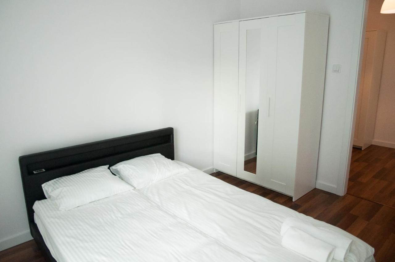 Apartament Rosso Lodź Bagian luar foto